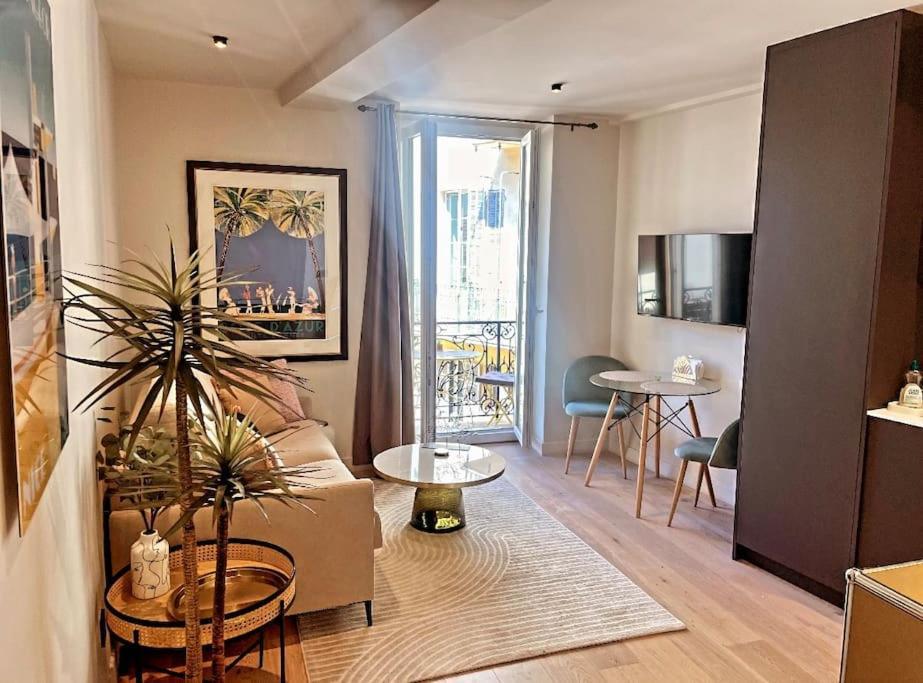 Massena Street, 2 Rooms Balcony Nice Exterior photo